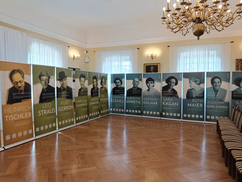 PREZENTACJA WYSTAWY „NIEUKOŃCZONE ŻYCIA”
